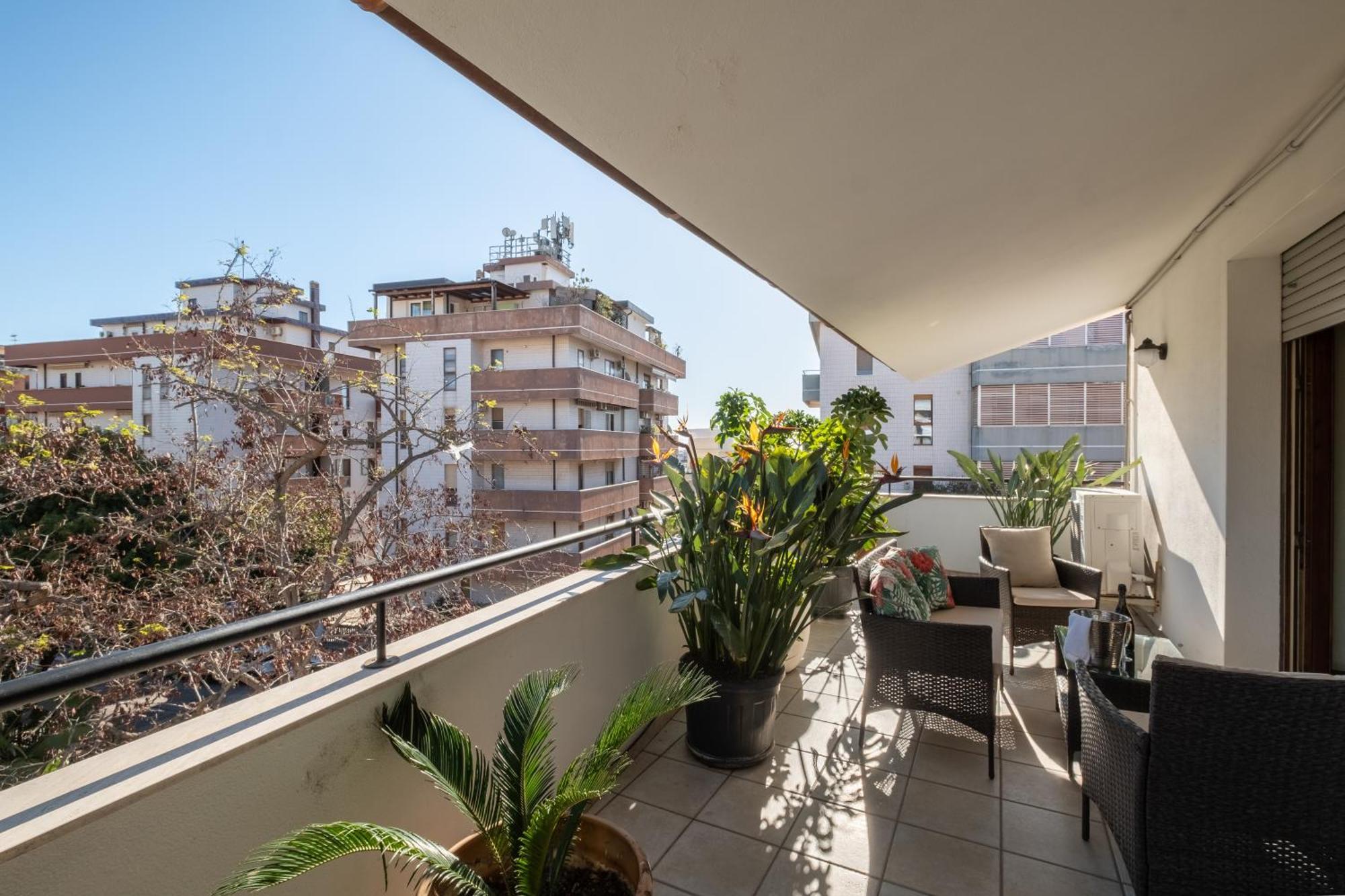 Elegante Villa Lu' Centro Citta A 10 Minuti Dal Mare Cagliari Buitenkant foto
