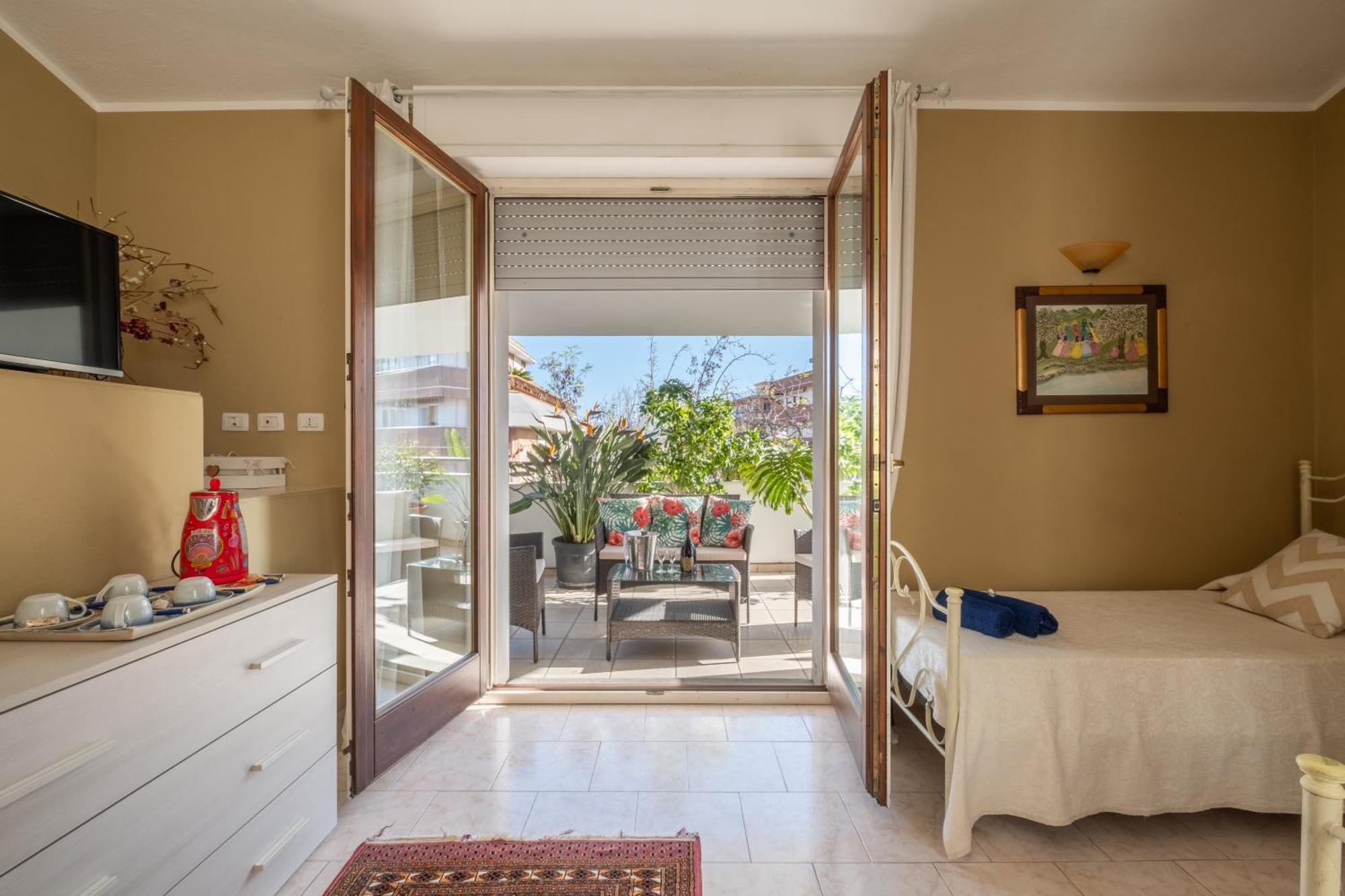 Elegante Villa Lu' Centro Citta A 10 Minuti Dal Mare Cagliari Buitenkant foto