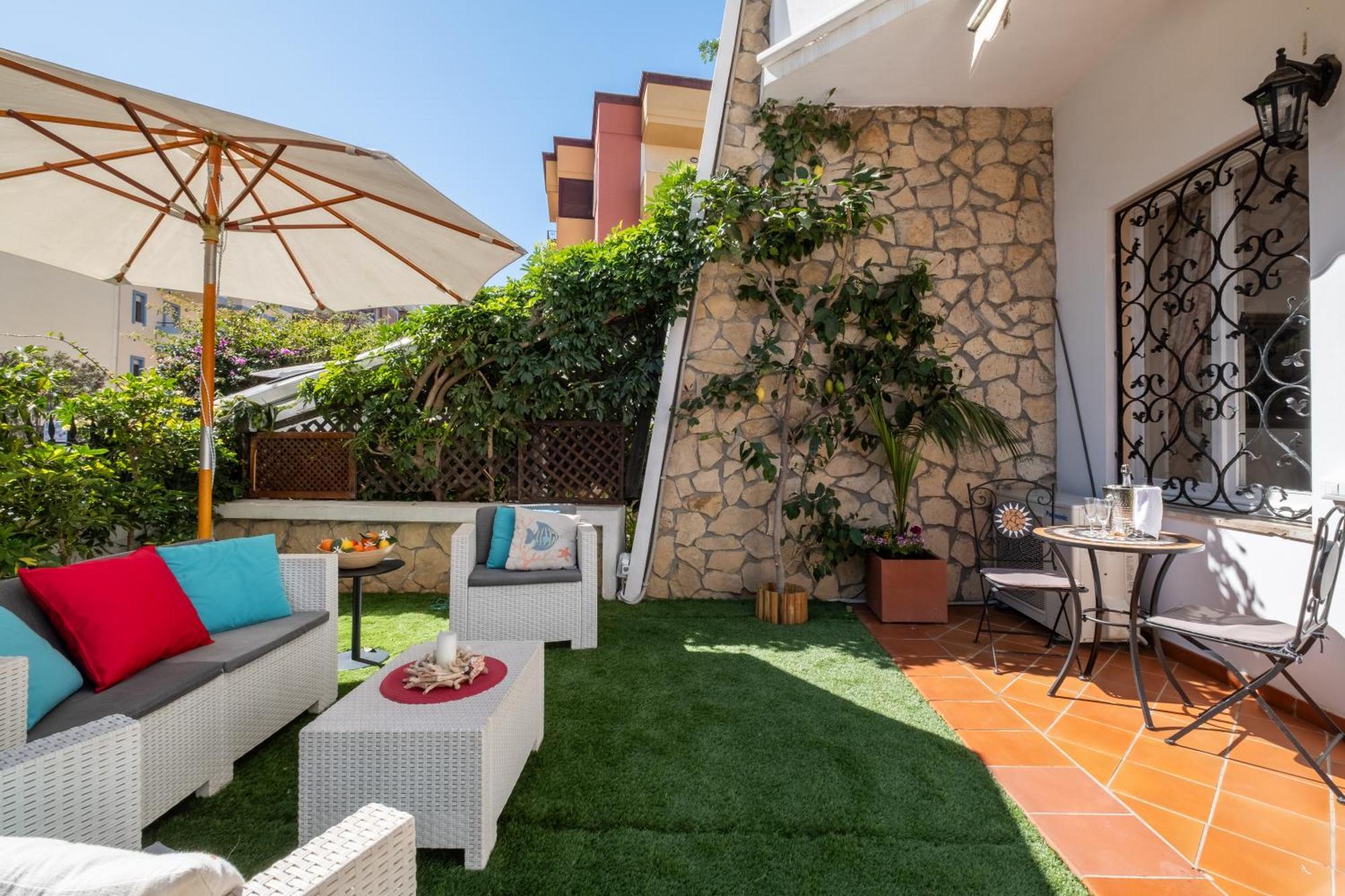 Elegante Villa Lu' Centro Citta A 10 Minuti Dal Mare Cagliari Buitenkant foto